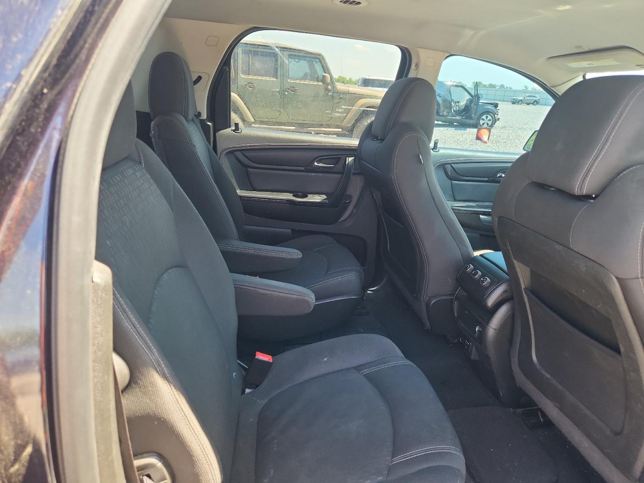 2015 GMC ACADIA SLE photo 31