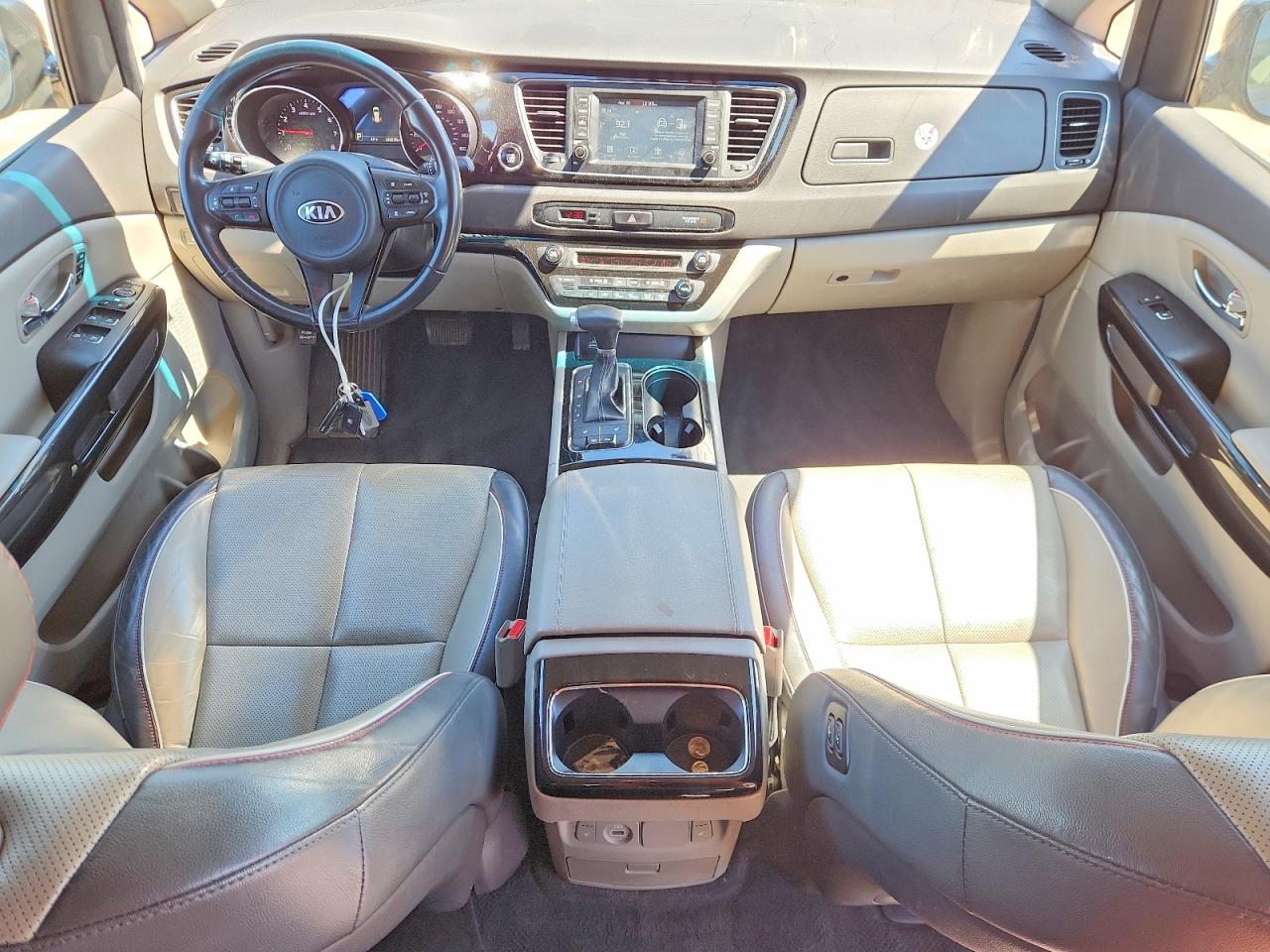 2017 KIA SEDONA EX photo 15