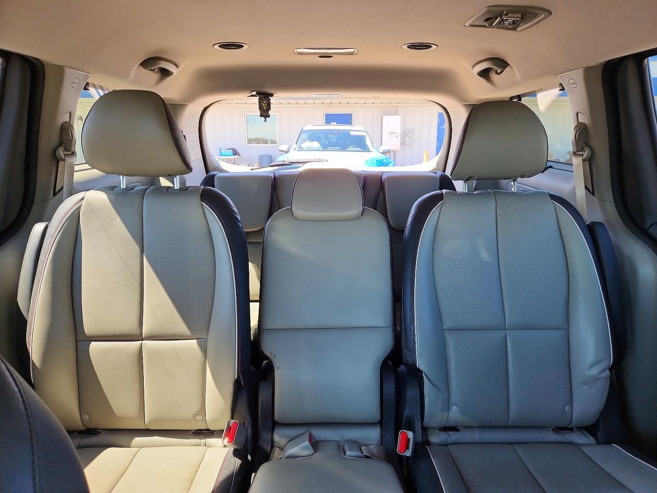 2017 KIA SEDONA EX photo 19