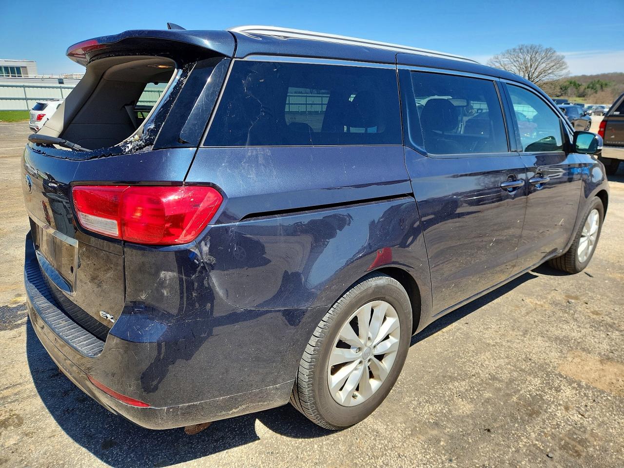 2017 KIA SEDONA EX photo 5