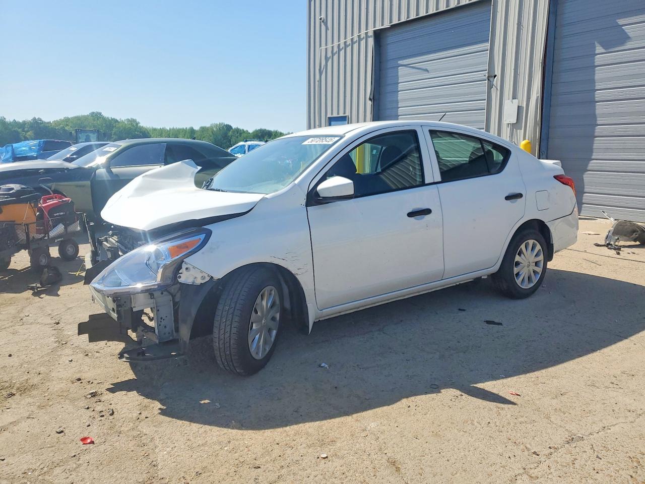 2018 NISSAN VERSA