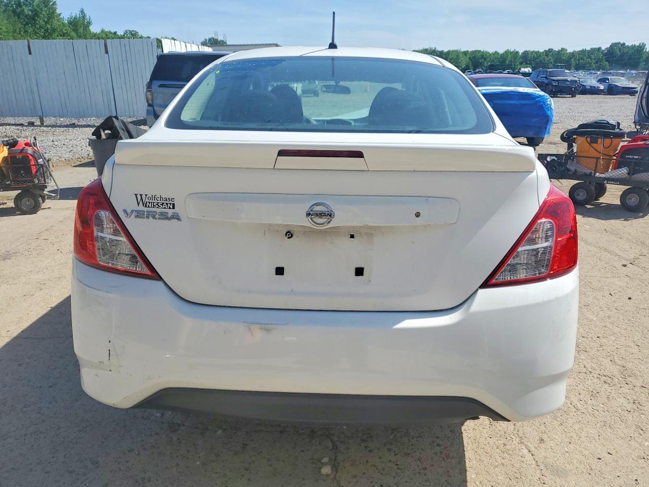 2018 NISSAN VERSA S PLUS photo 16