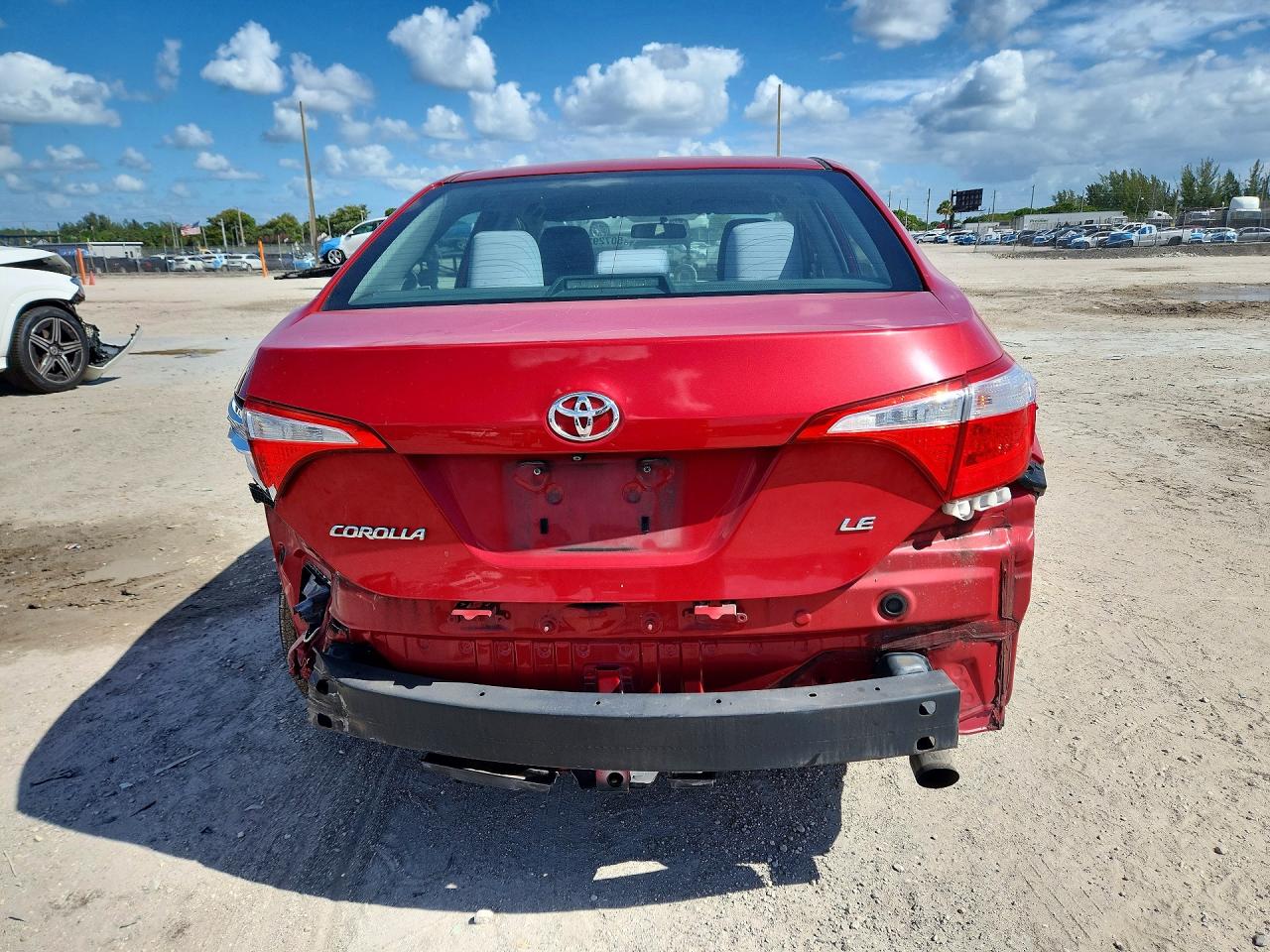 2015 TOYOTA COROLLA LE photo 11
