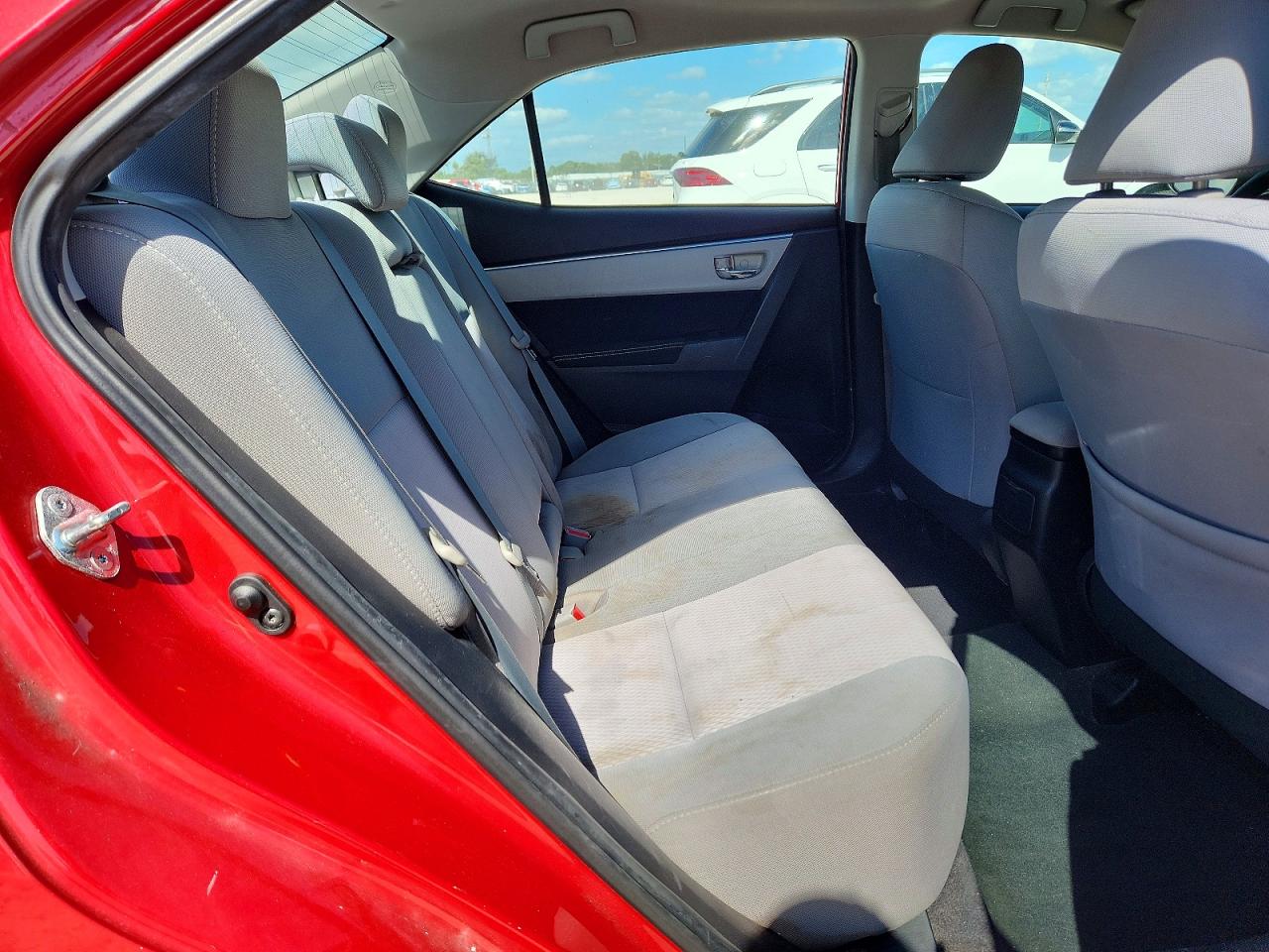 2015 TOYOTA COROLLA LE photo 19