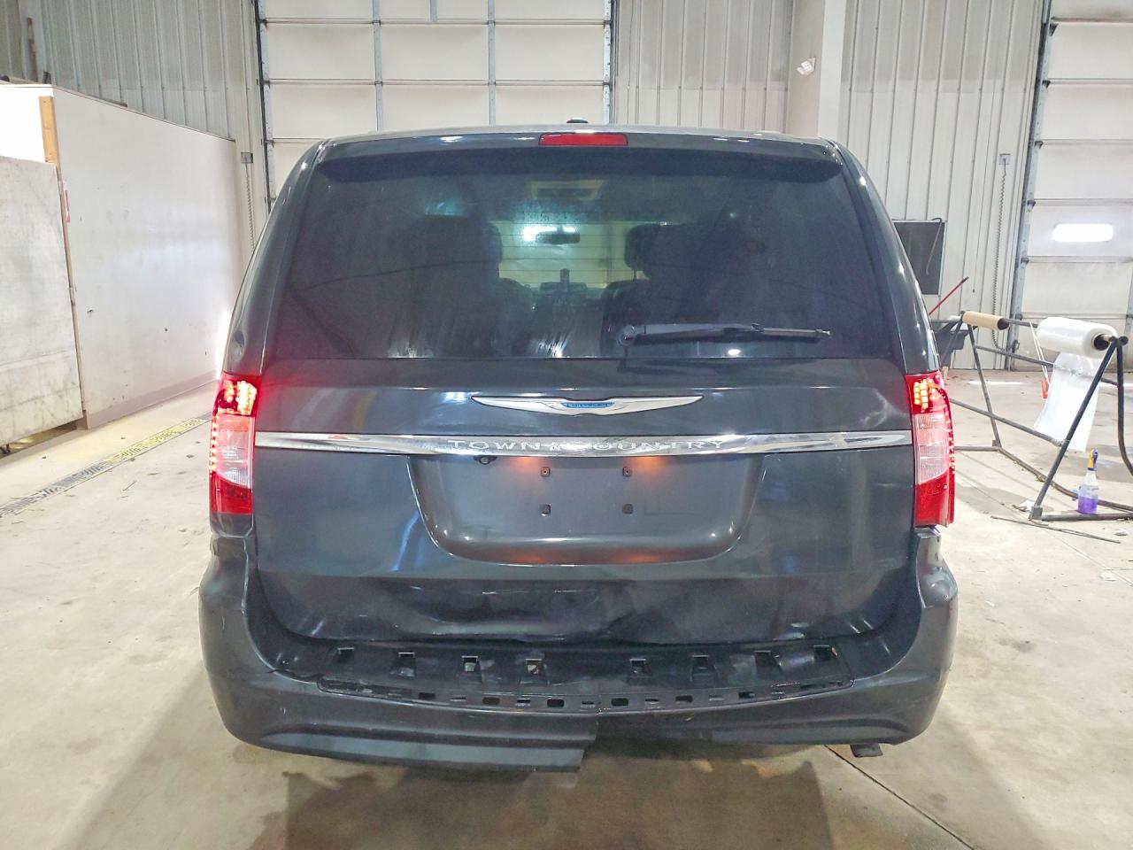 2012 CHRYSLER TOWN & COUNTRY TOURING photo 11
