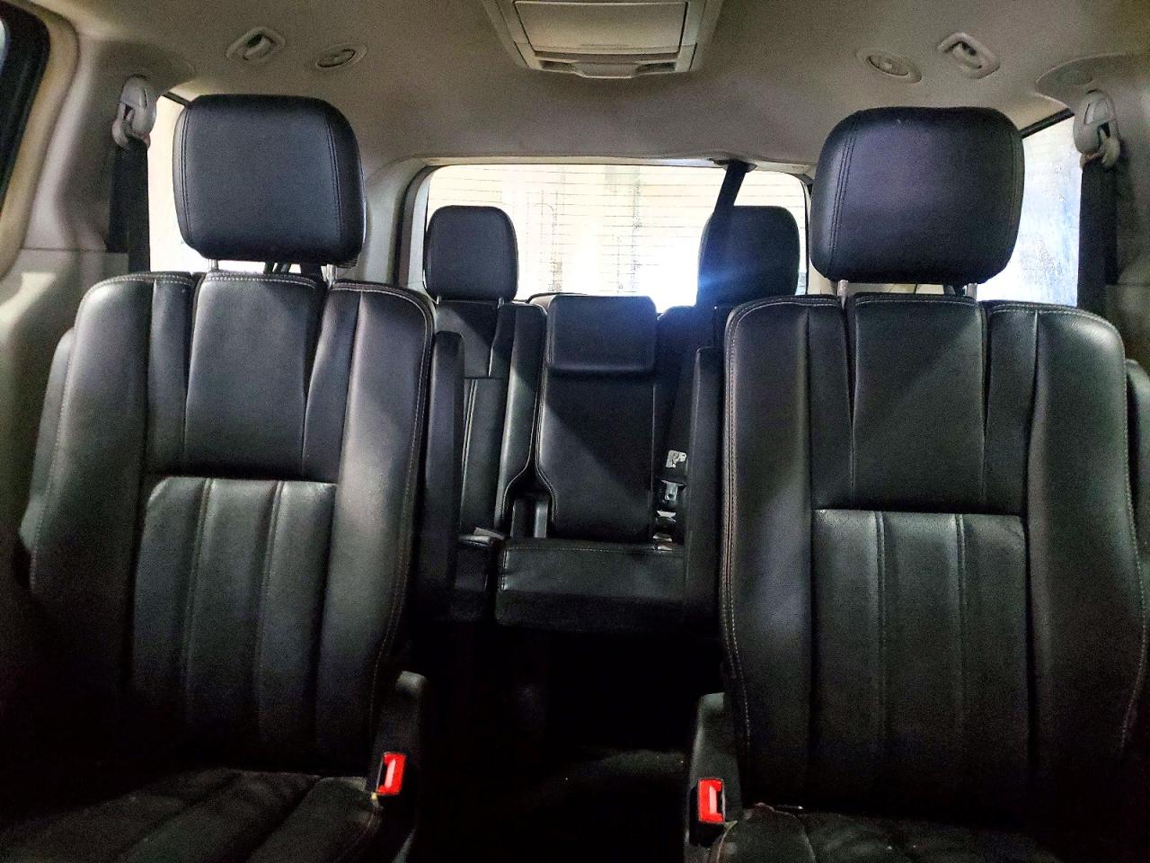 2012 CHRYSLER TOWN & COUNTRY TOURING photo 19