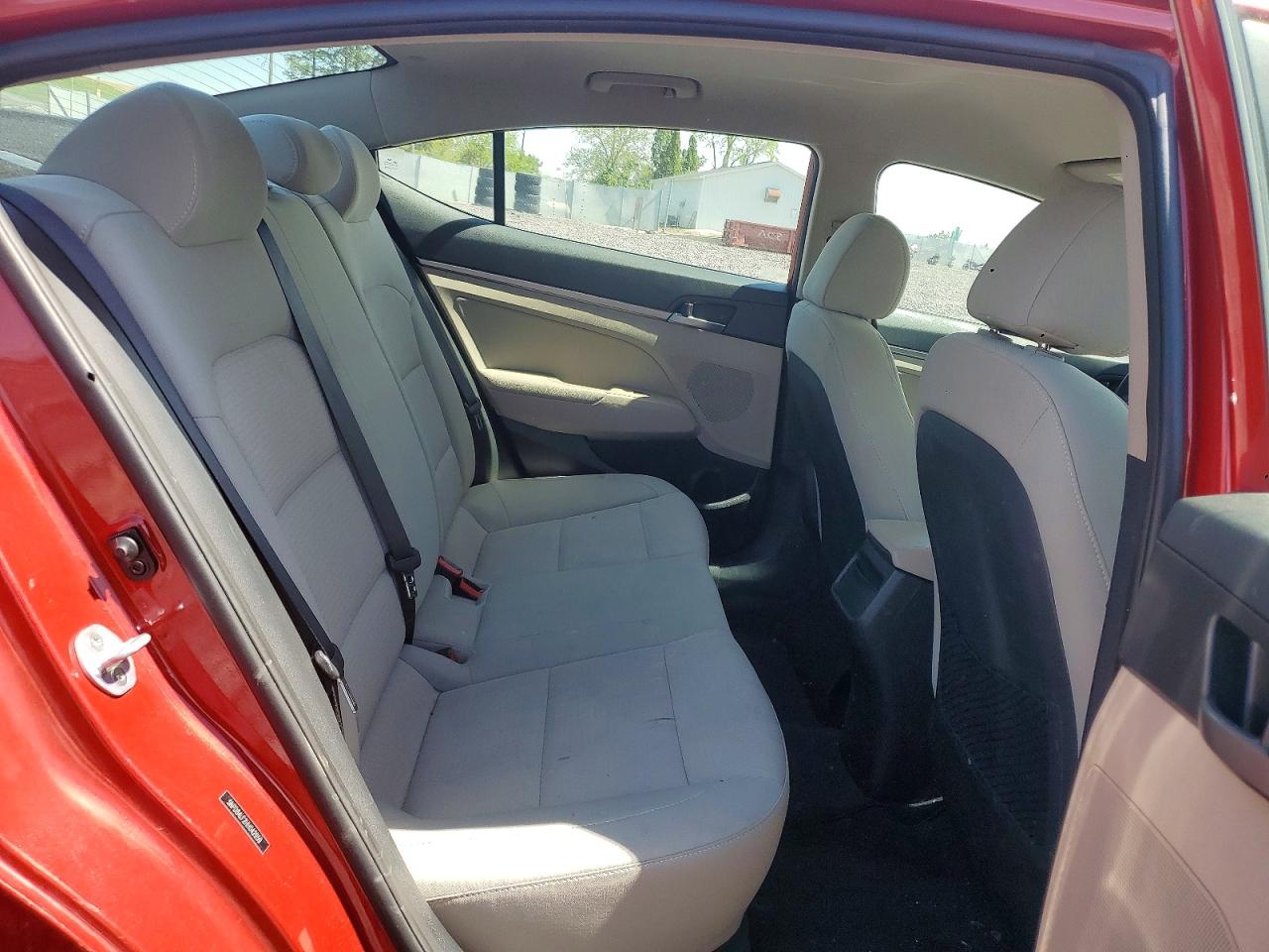 2017 HYUNDAI ELANTRA SE photo 19