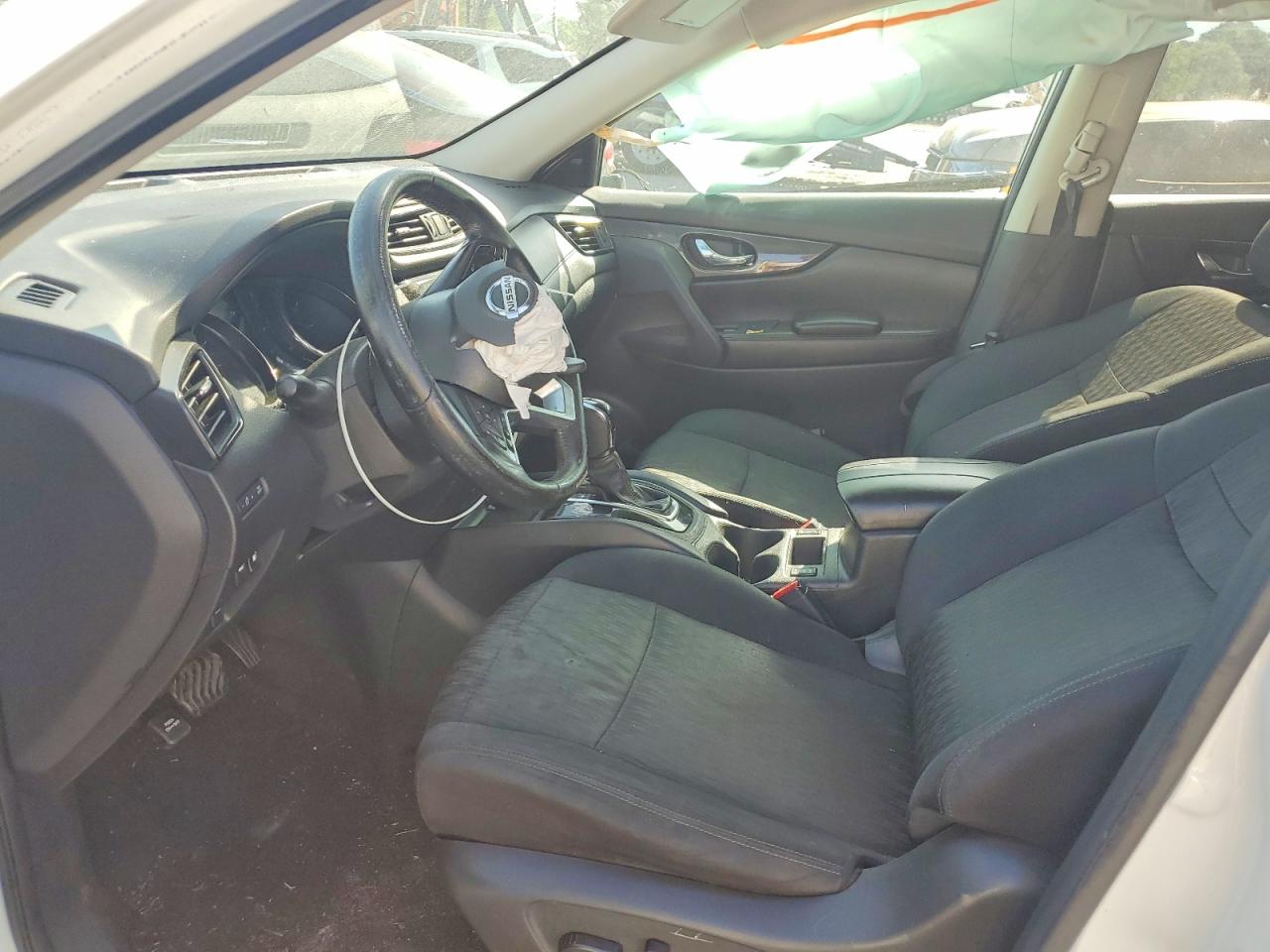 2018 NISSAN ROGUE SV photo 13