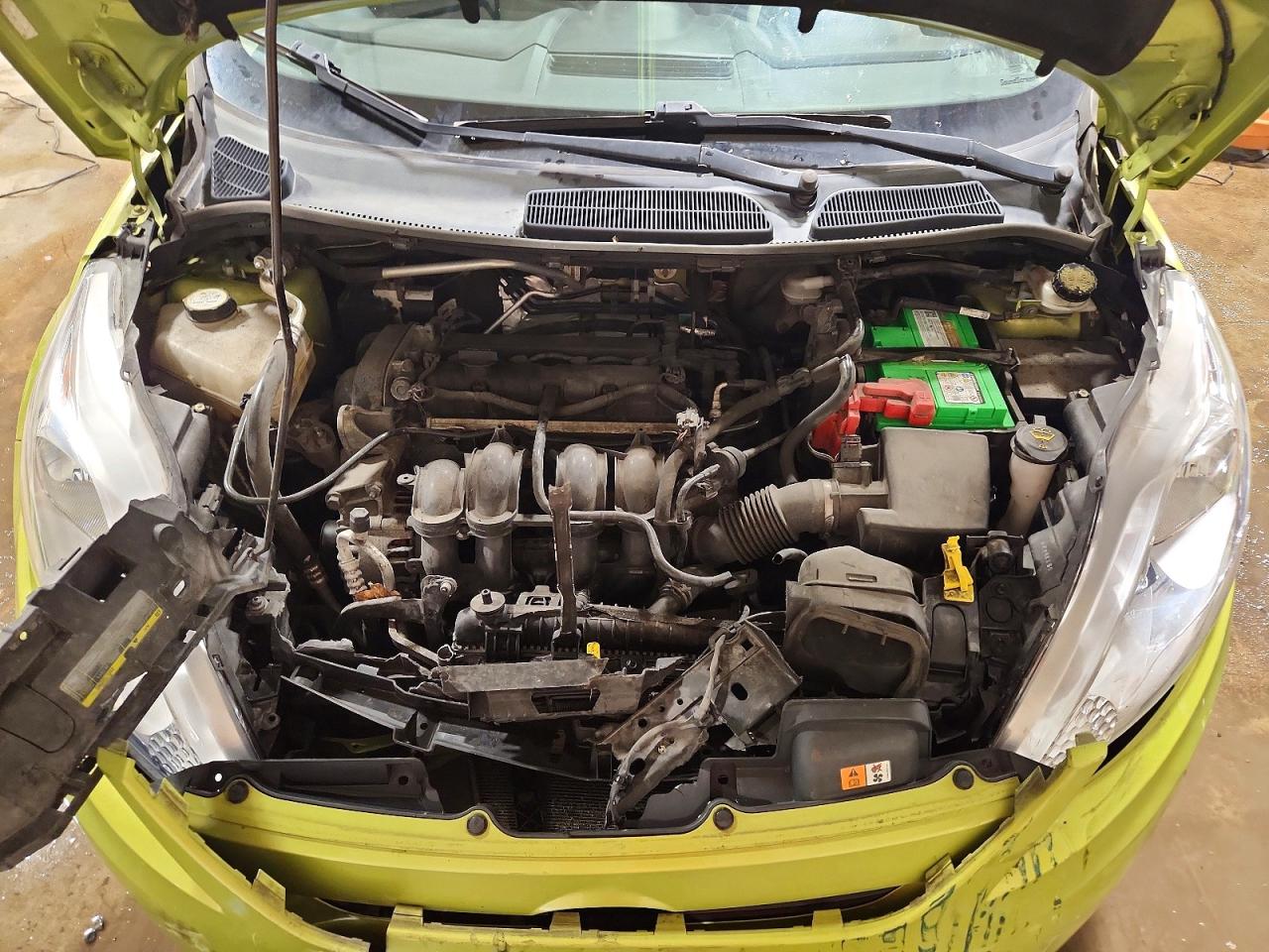 2012 FORD FIESTA SE photo 21