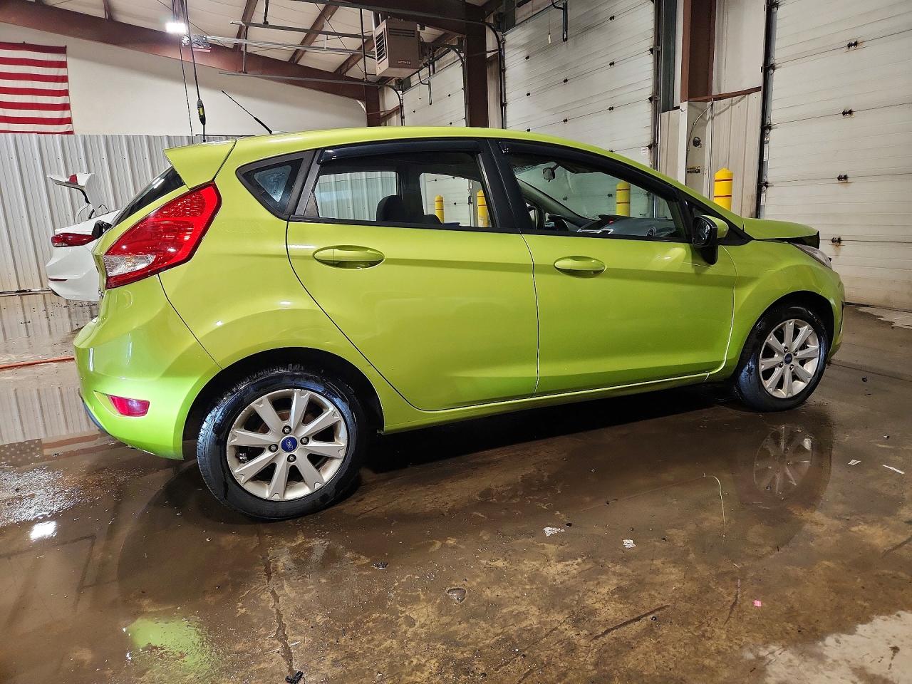 2012 FORD FIESTA SE photo 5