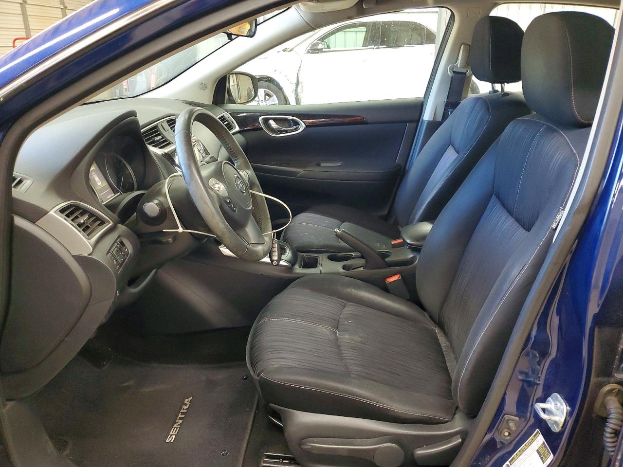 2016 NISSAN SENTRA SV photo 13