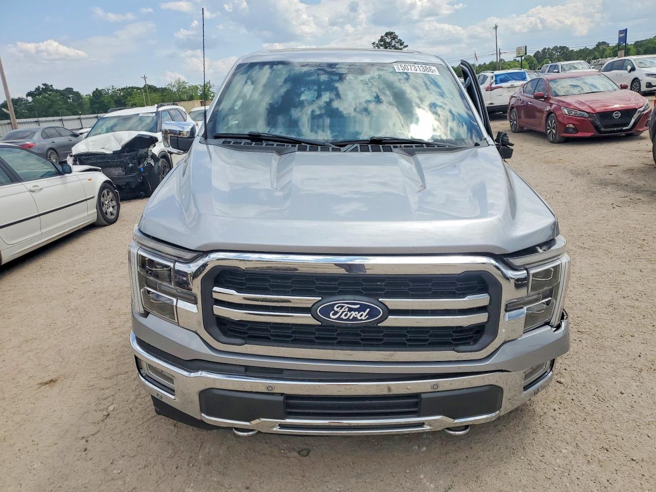 2024 FORD F150 LARIAT photo 9