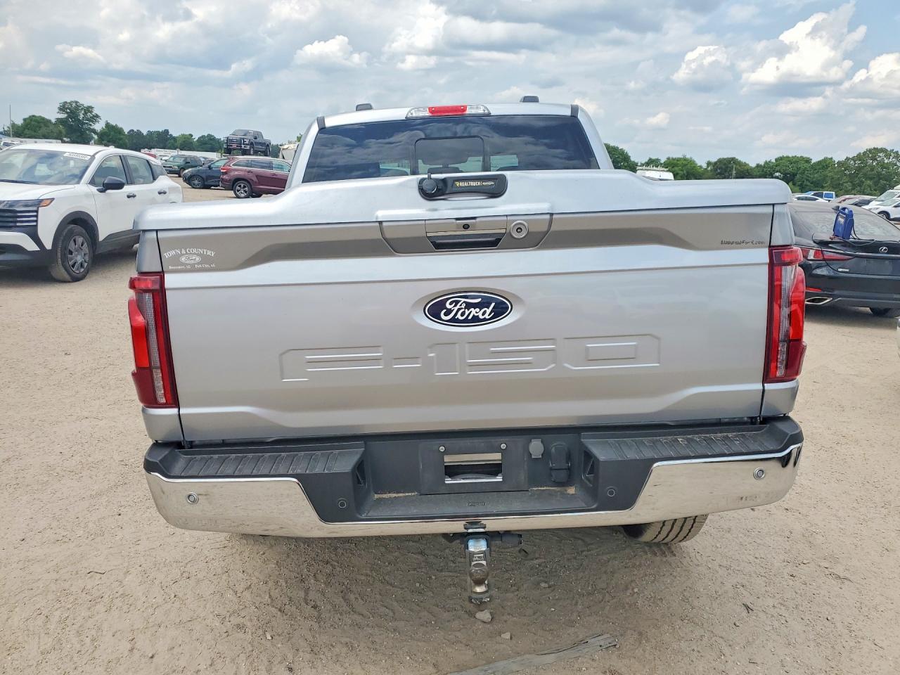 2024 FORD F150 LARIAT photo 11
