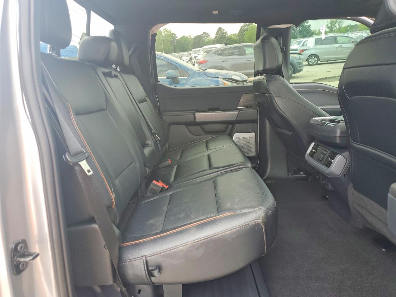 2024 FORD F150 LARIAT photo 19