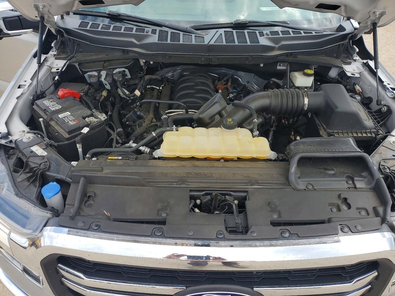 2024 FORD F150 LARIAT photo 21