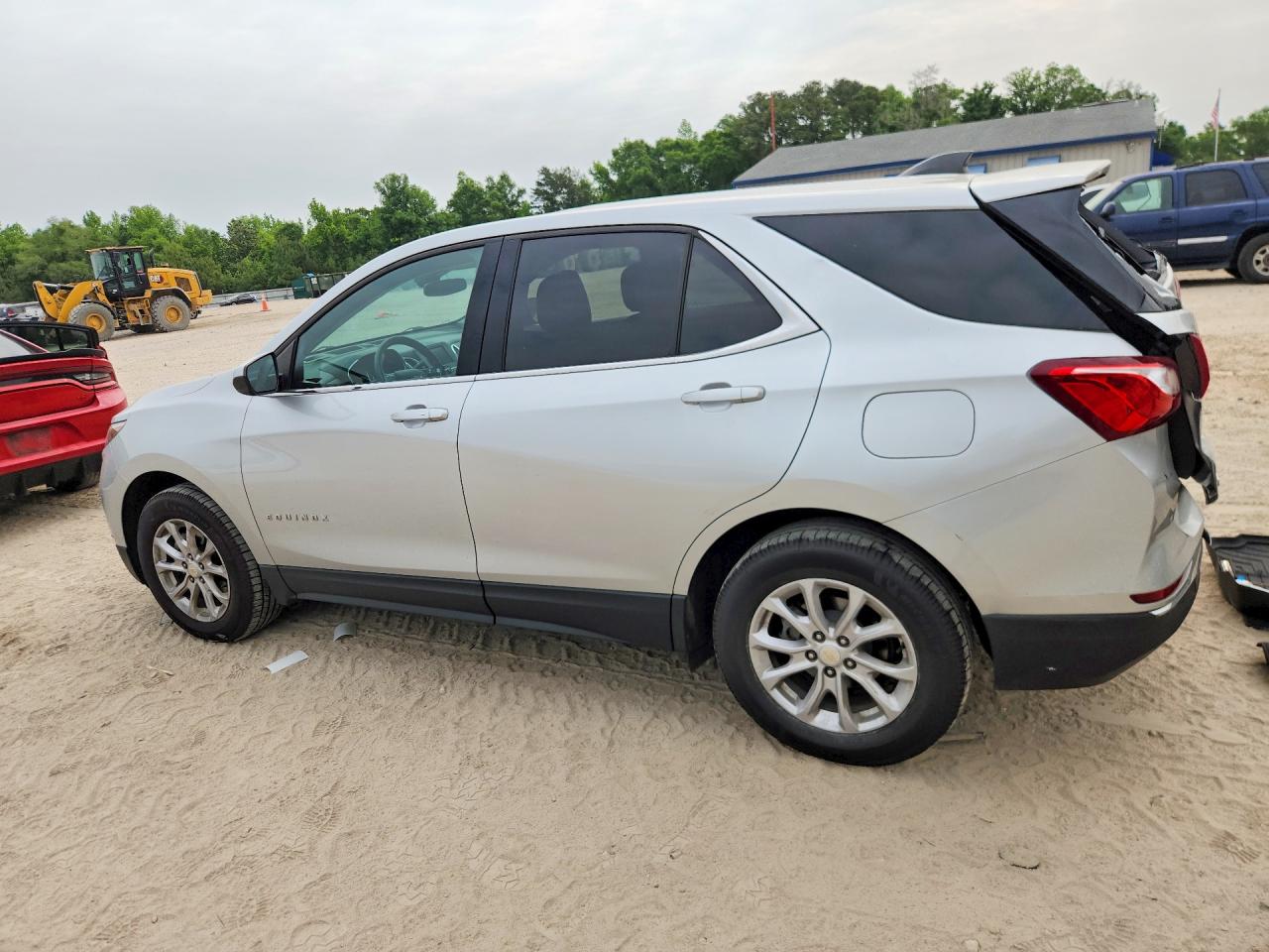 2020 CHEVROLET EQUINOX LT photo 3