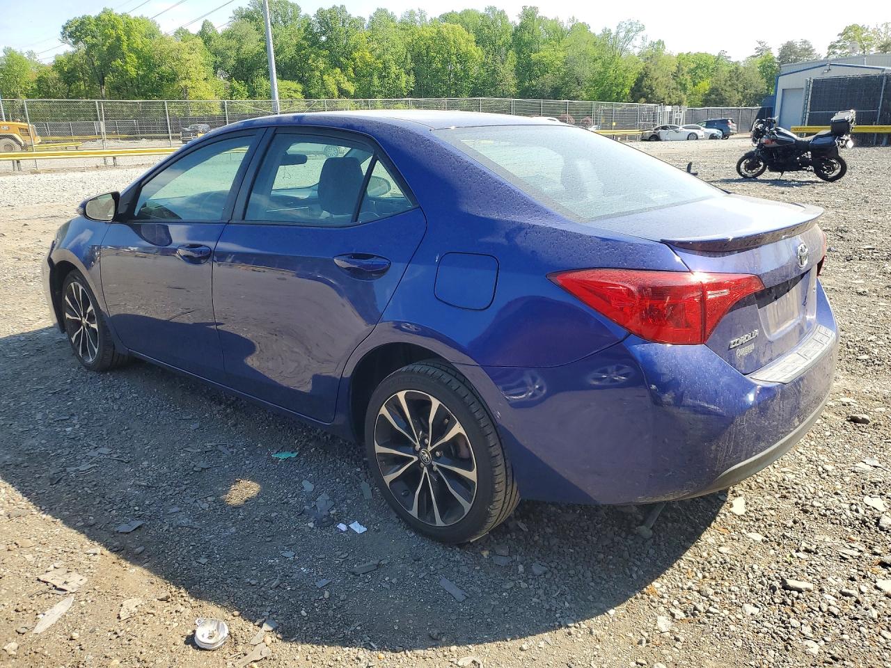 2019 TOYOTA COROLLA SE photo 3