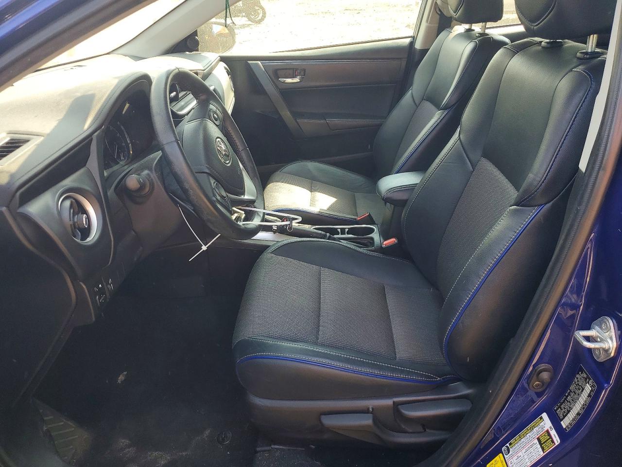 2019 TOYOTA COROLLA SE photo 13