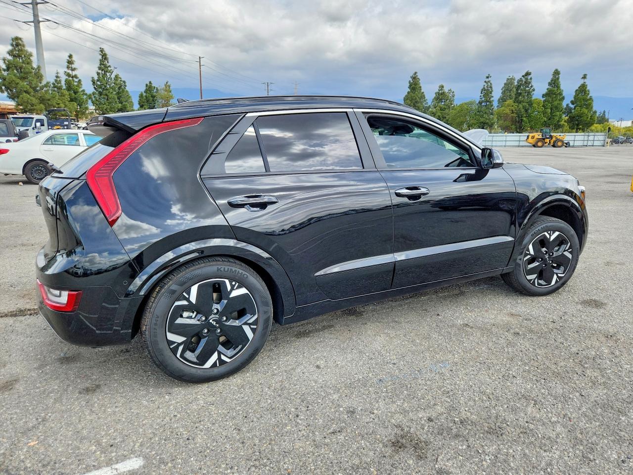 2025 KIA NIRO WAVE photo 3