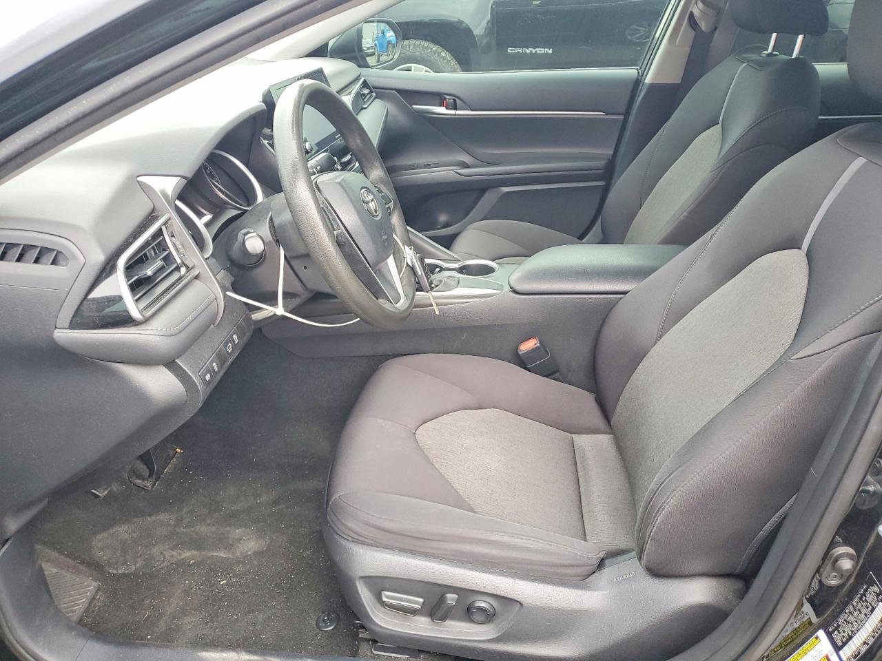 2021 TOYOTA CAMRY LE photo 13