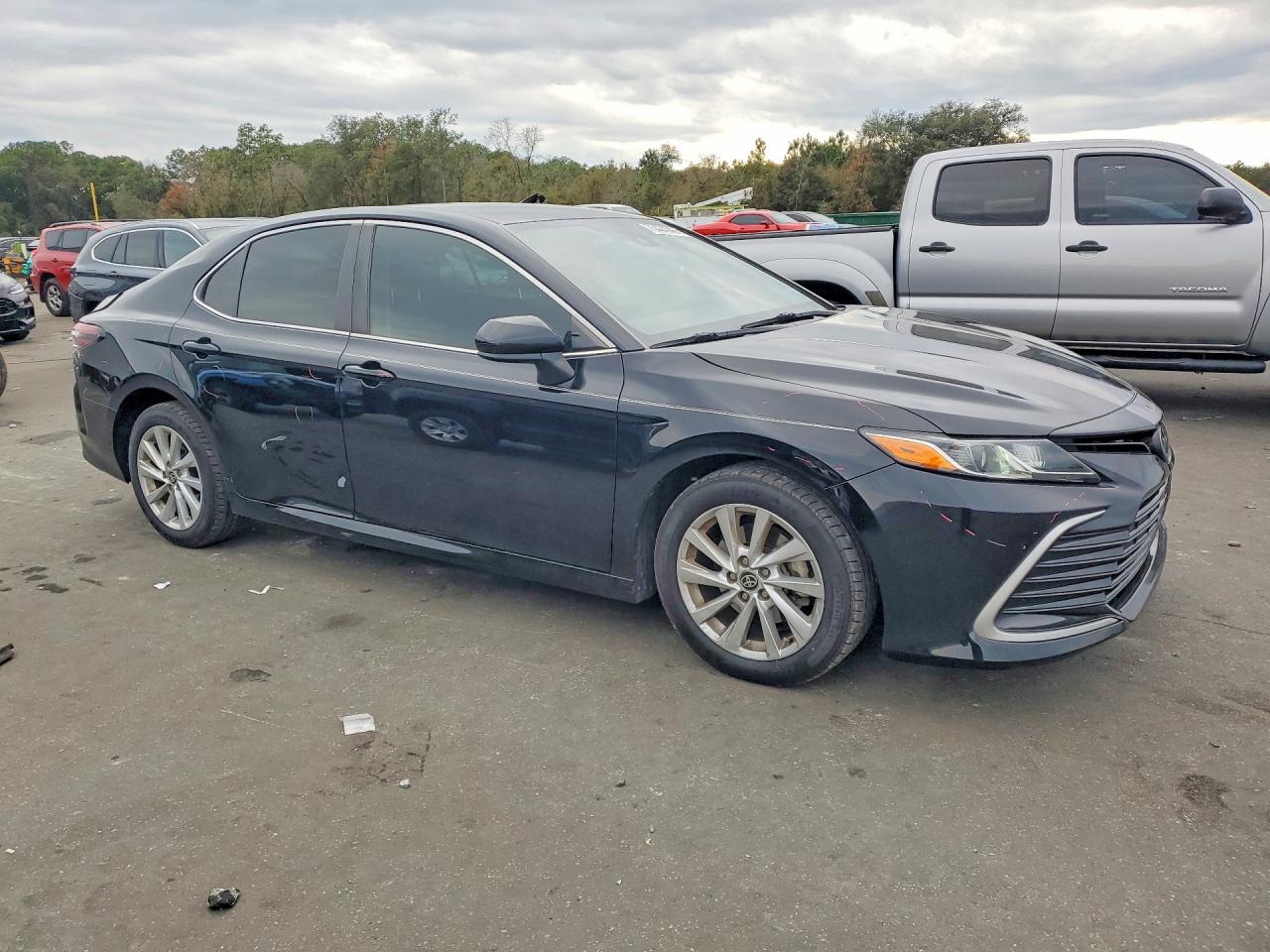 2021 TOYOTA CAMRY LE photo 7