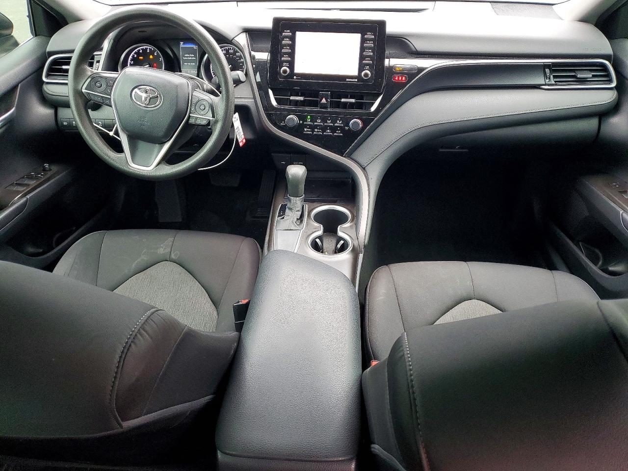2021 TOYOTA CAMRY LE photo 15