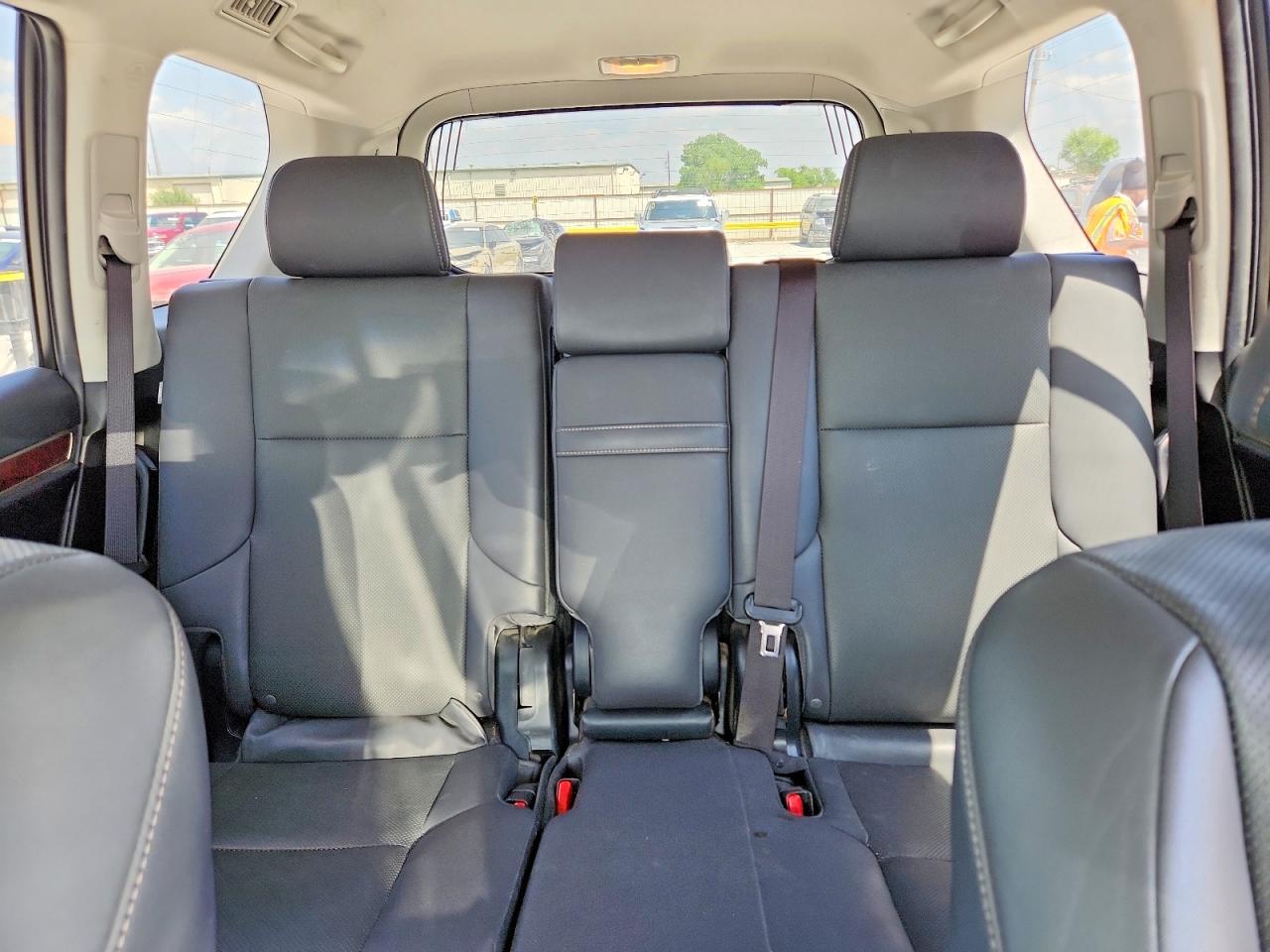 2019 LEXUS GX 460 photo 10