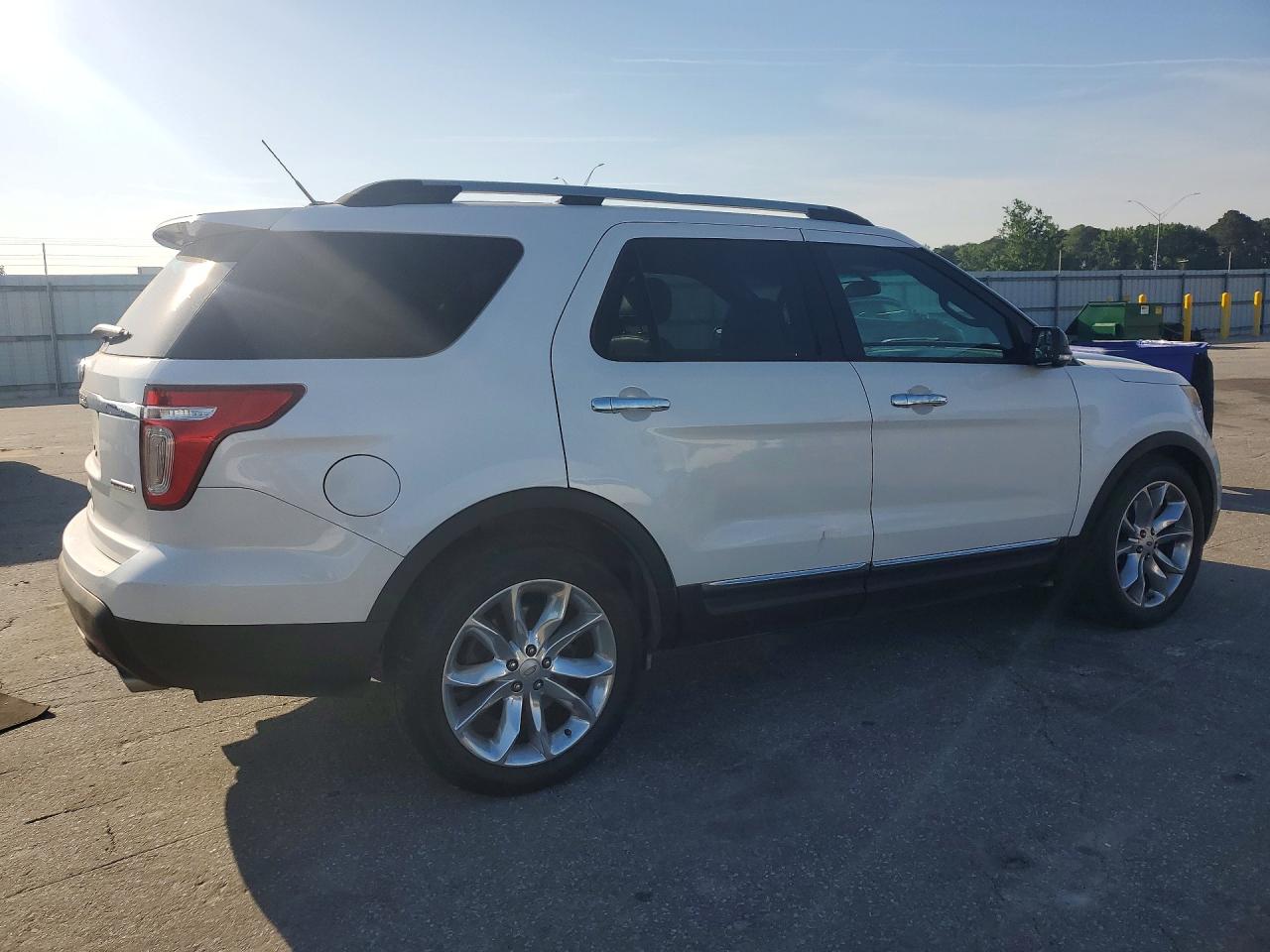 2014 FORD EXPLORER XLT photo 5