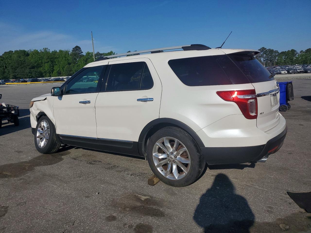 2014 FORD EXPLORER XLT photo 3