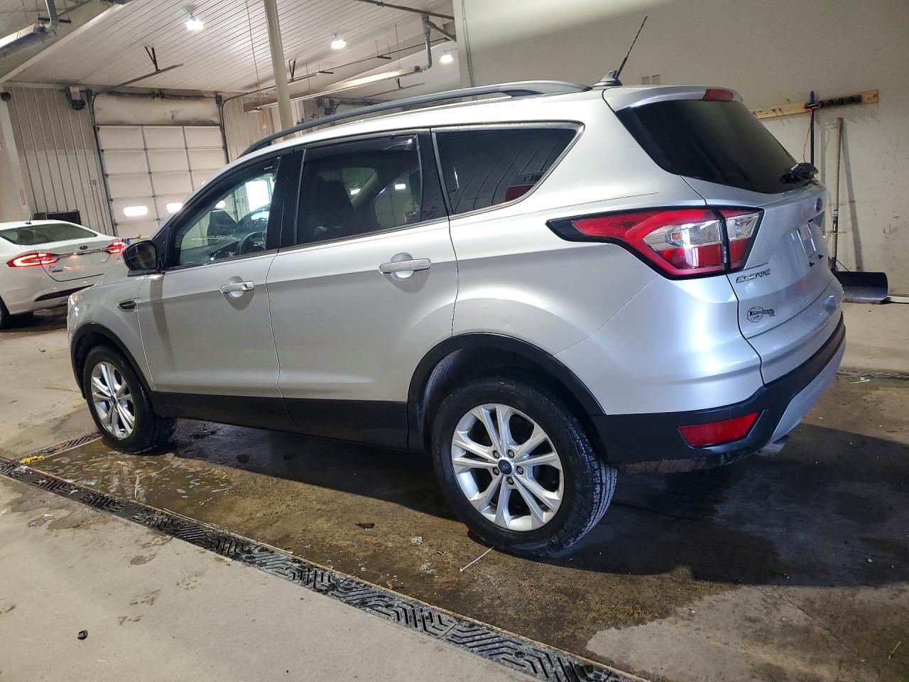 2018 FORD ESCAPE SE photo 4