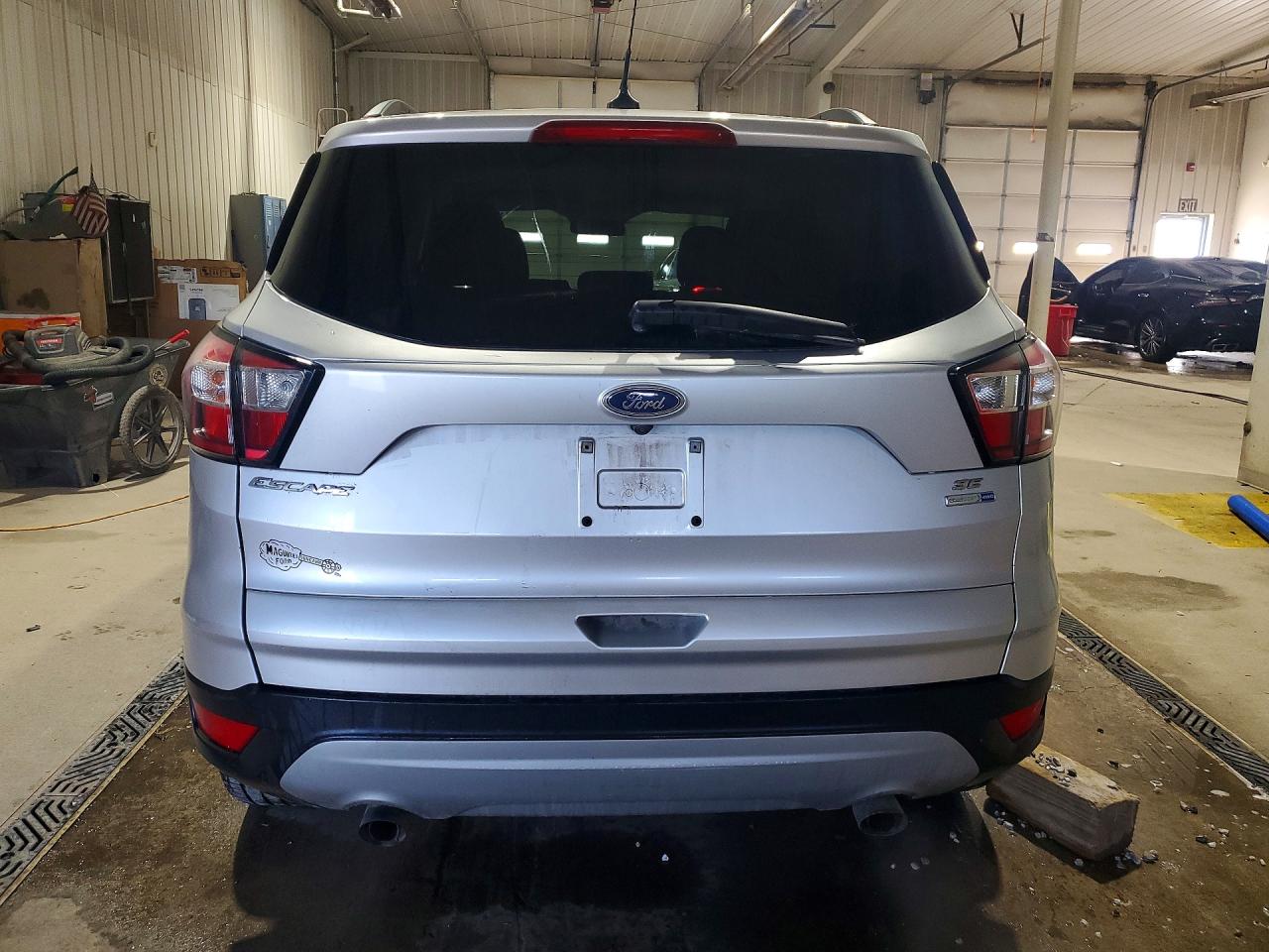 2018 FORD ESCAPE SE photo 16