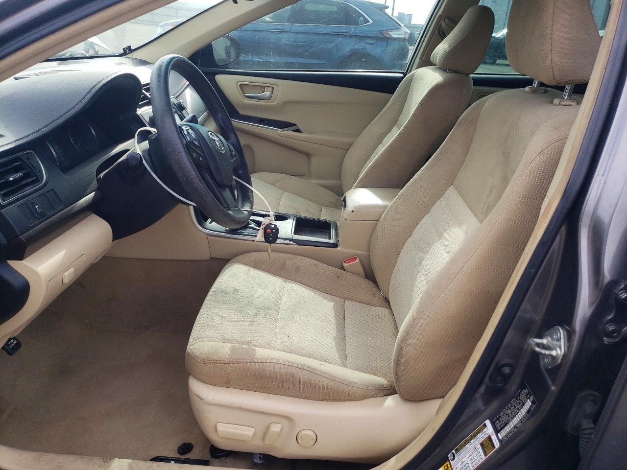 2016 TOYOTA CAMRY LE photo 13