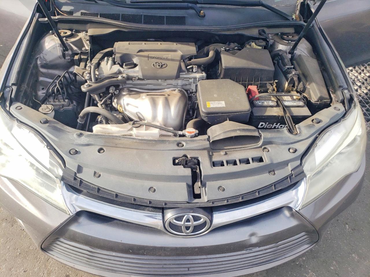 2016 TOYOTA CAMRY LE photo 21