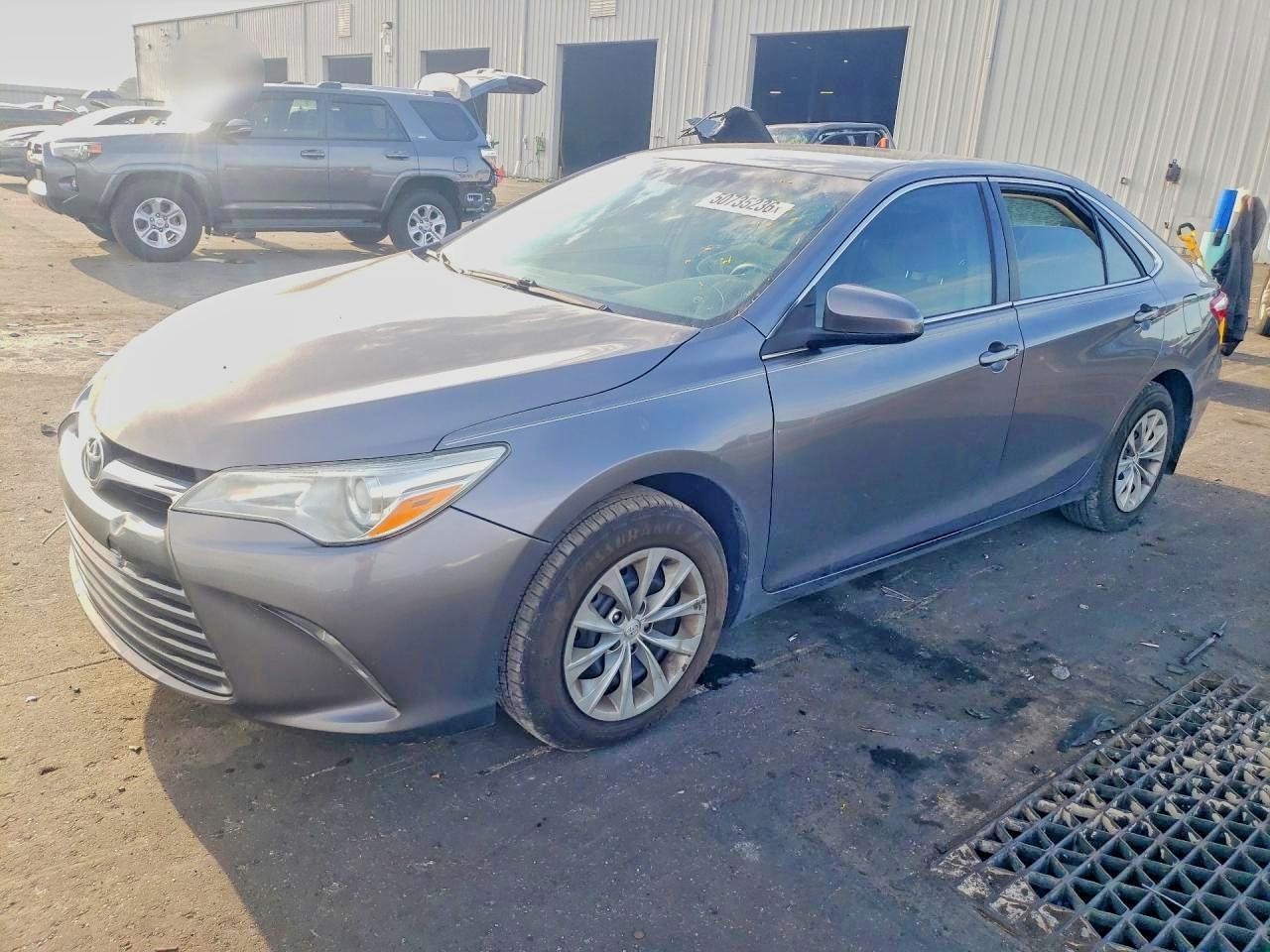 2016 TOYOTA CAMRY