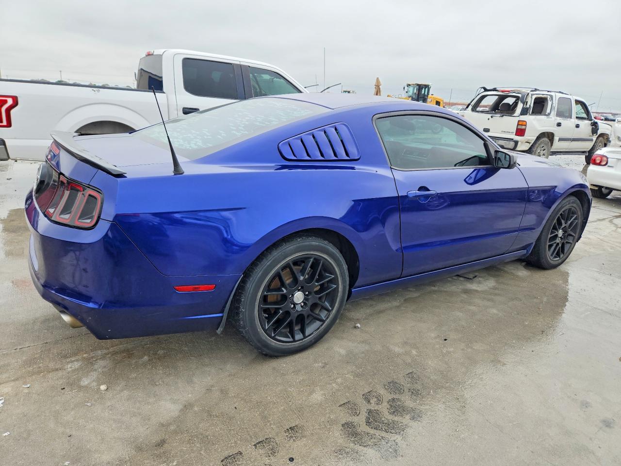2014 FORD MUSTANG photo 5