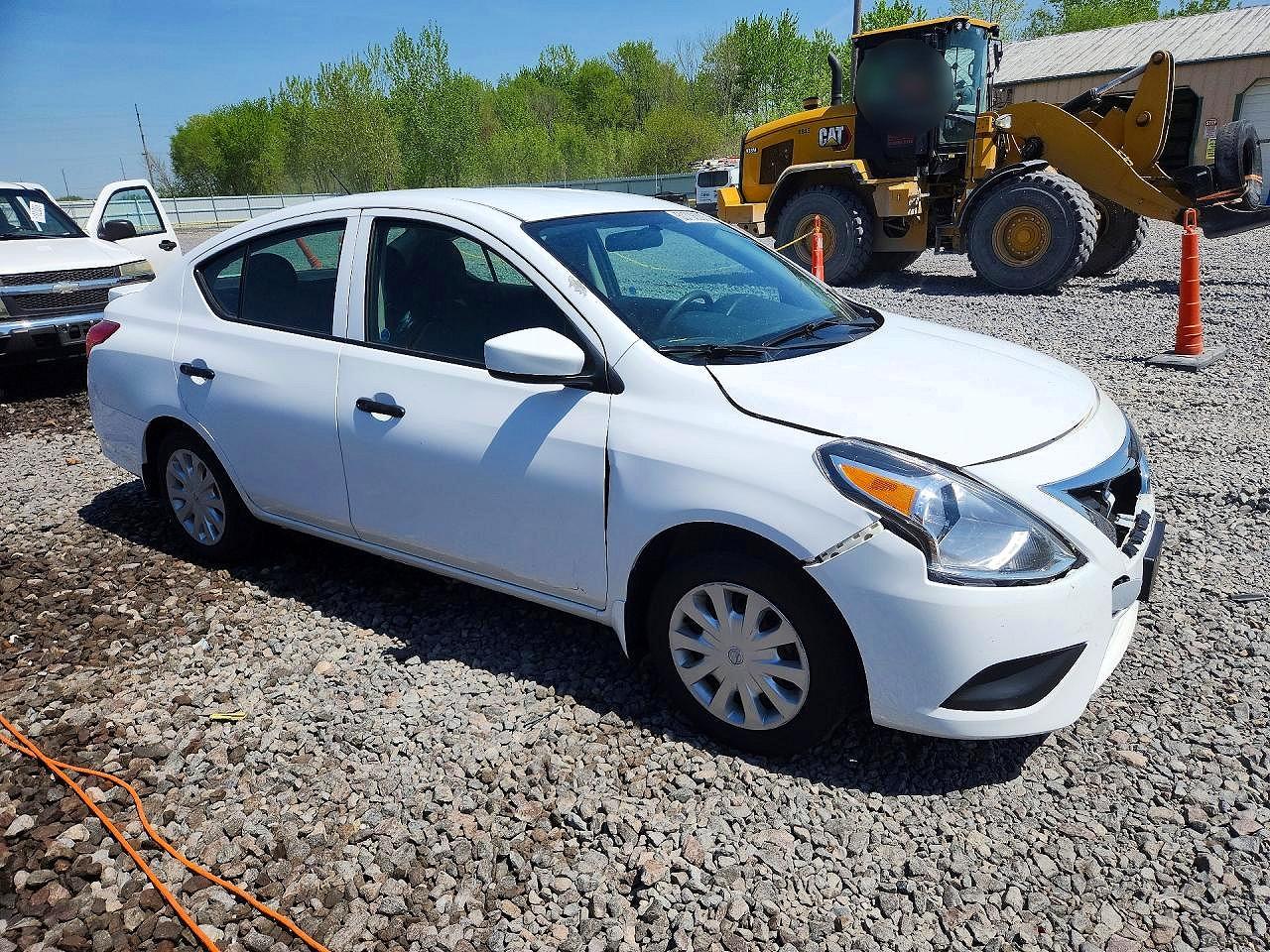 2018 NISSAN VERSA S PLUS photo 7