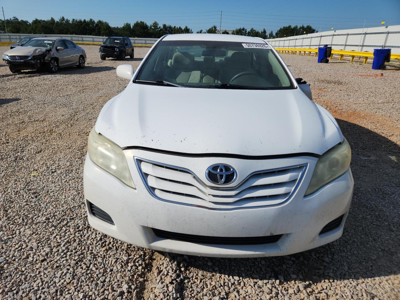 2011 TOYOTA CAMRY LE photo 13