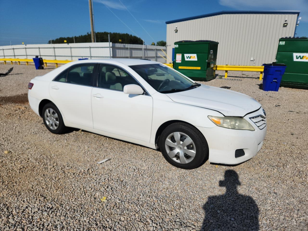 2011 TOYOTA CAMRY LE photo 10