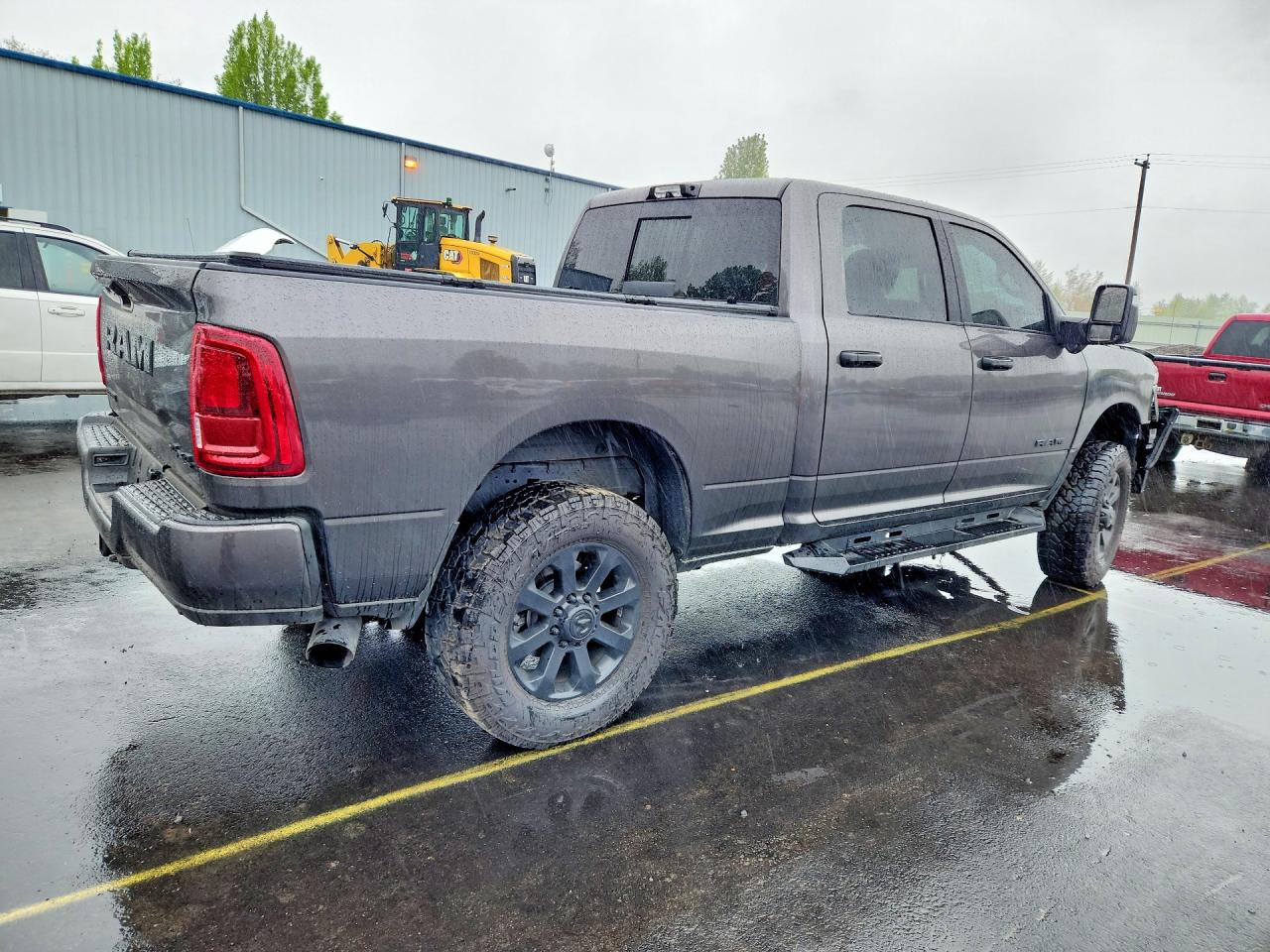 2025 RAM 2500 BIG HORN photo 3