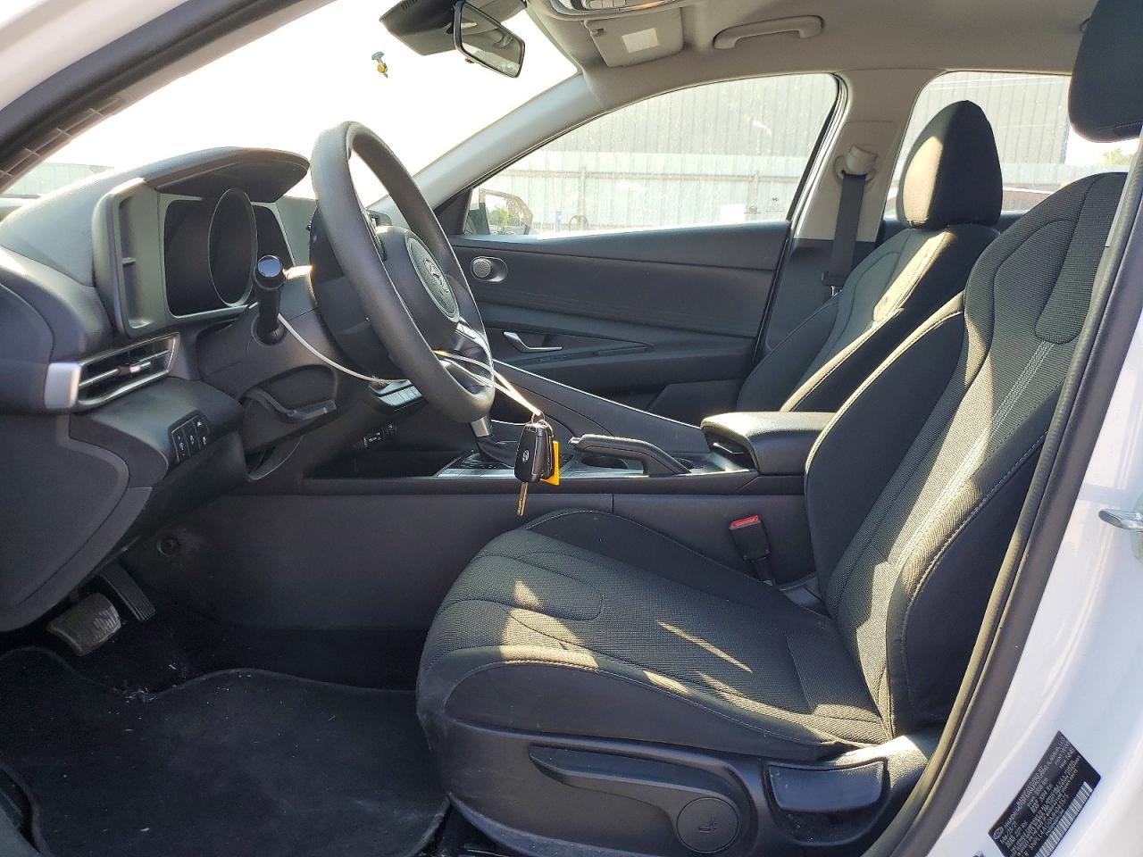 2021 HYUNDAI ELANTRA SE photo 13