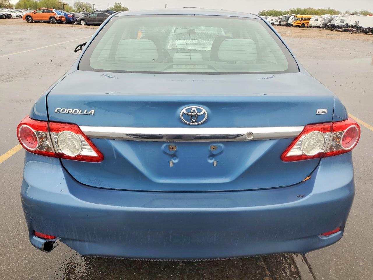 2013 TOYOTA COROLLA LE photo 16