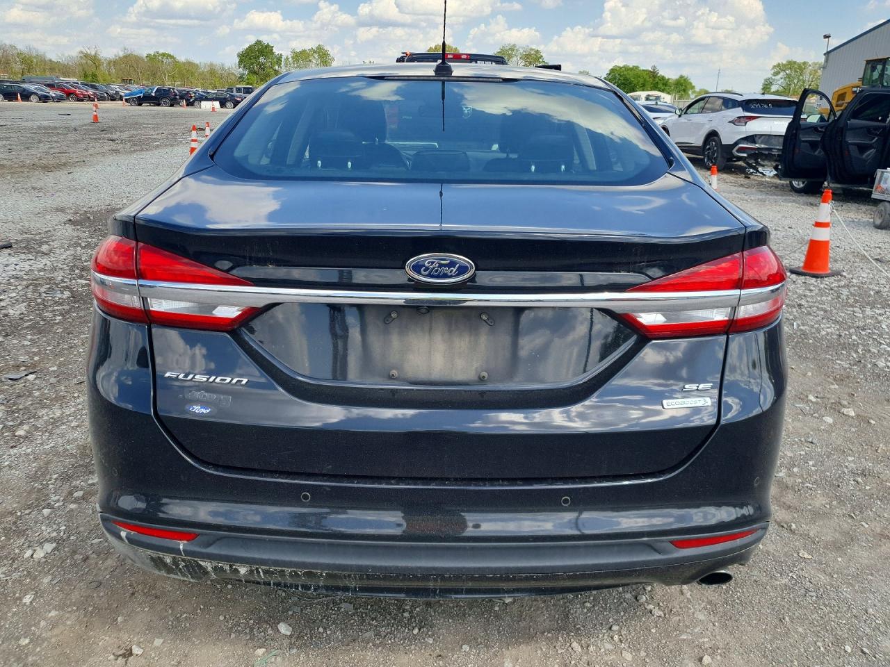 2017 FORD FUSION photo 16