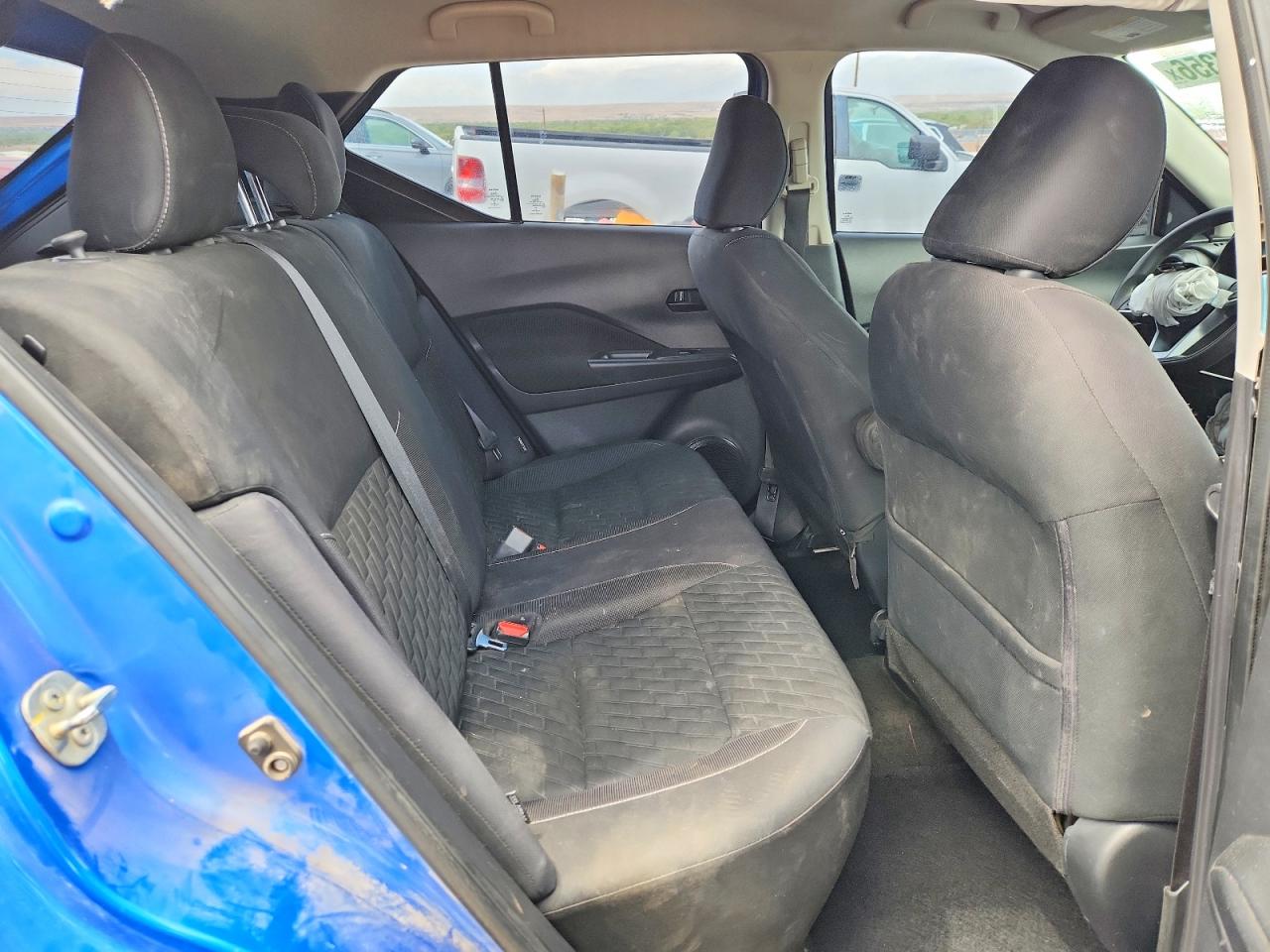 2021 NISSAN KICKS S photo 19
