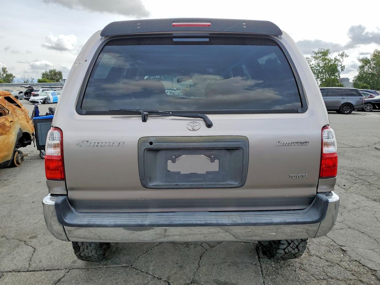 2001 TOYOTA 4RUNNER SR5 photo 11