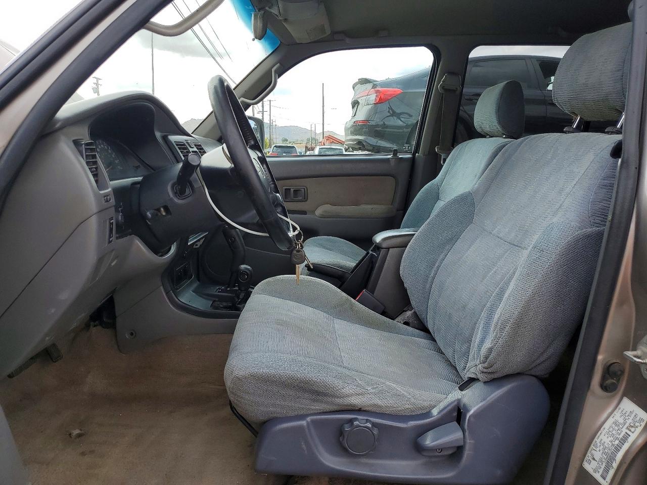 2001 TOYOTA 4RUNNER SR5 photo 13