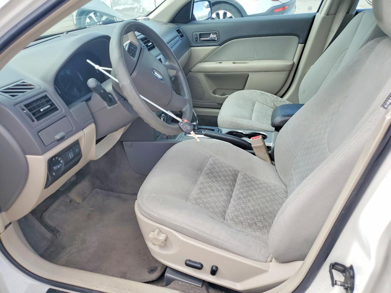 2011 FORD FUSION SE photo 13