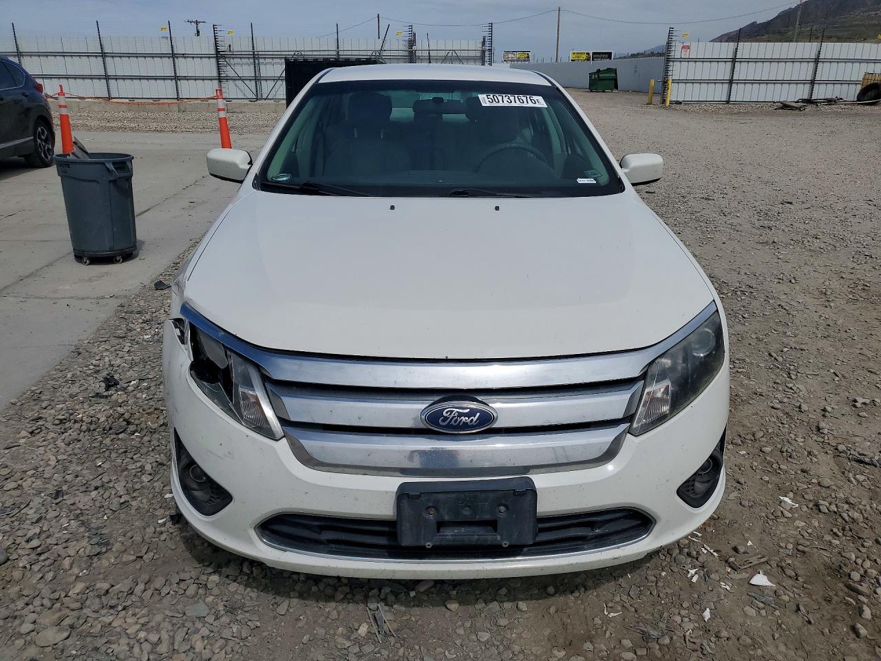 2011 FORD FUSION SE photo 9