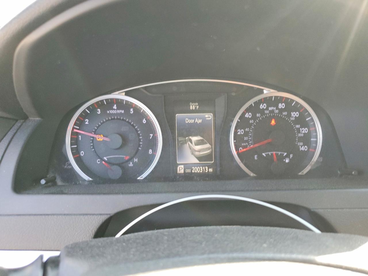 2015 TOYOTA CAMRY SE photo 25