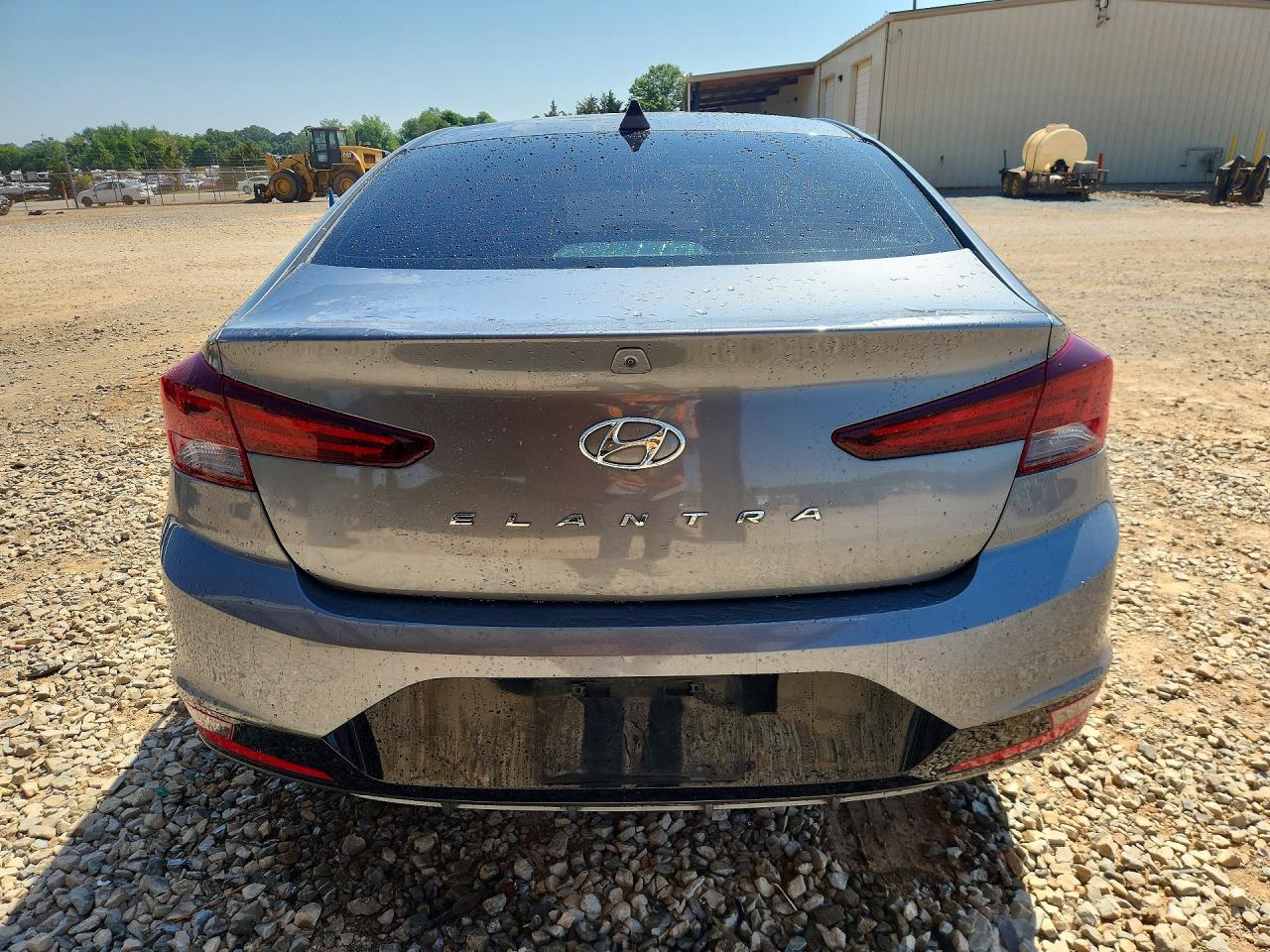 2019 HYUNDAI ELANTRA SEL photo 16
