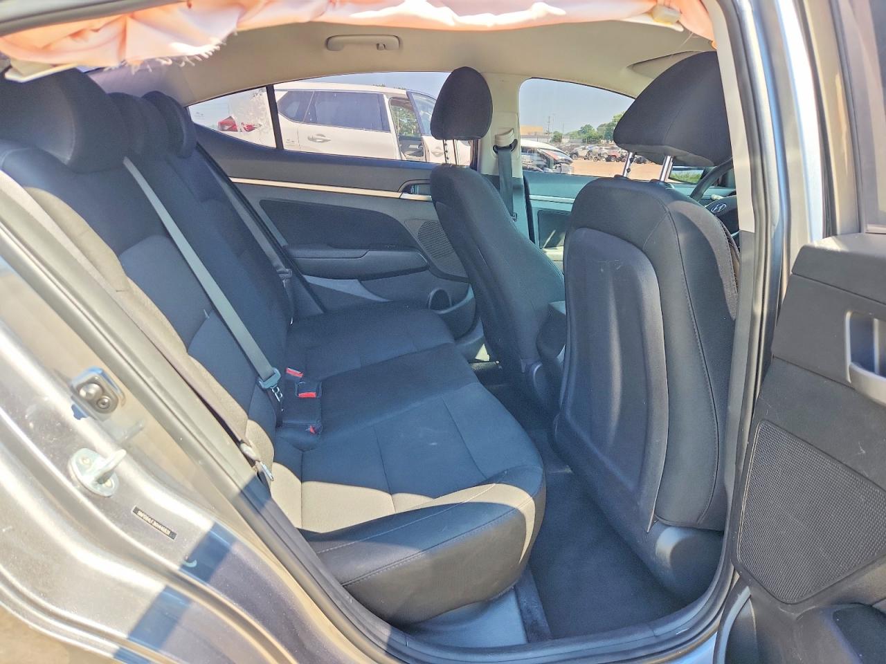 2019 HYUNDAI ELANTRA SEL photo 28